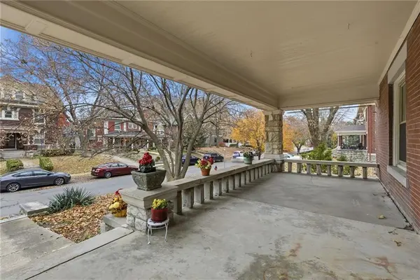 3516 Charlotte ST, Kansas City, MO 64109
