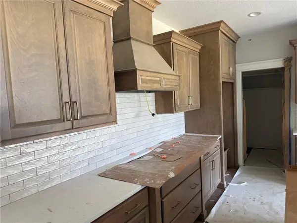 15366 W 173rd TER, Olathe, KS 66062
