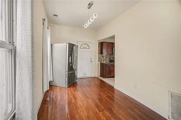 5823 E 10th ST, Kansas City, MO 64126