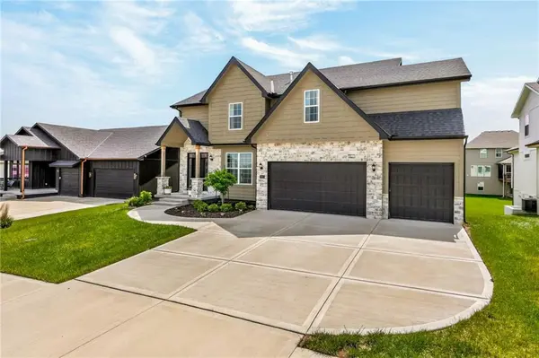 7643 N Sycamore AVE, Kansas City, MO 64158
