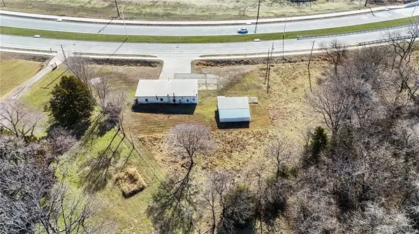 9780 Lexington AVE, De Soto, KS 66018