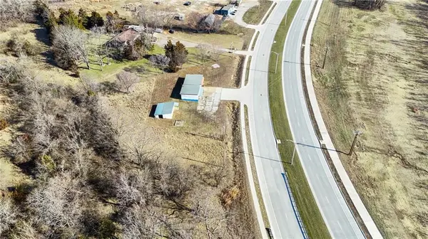 9780 Lexington AVE, De Soto, KS 66018