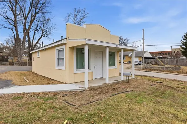 625 W 23rd ST, Independence, MO 64055