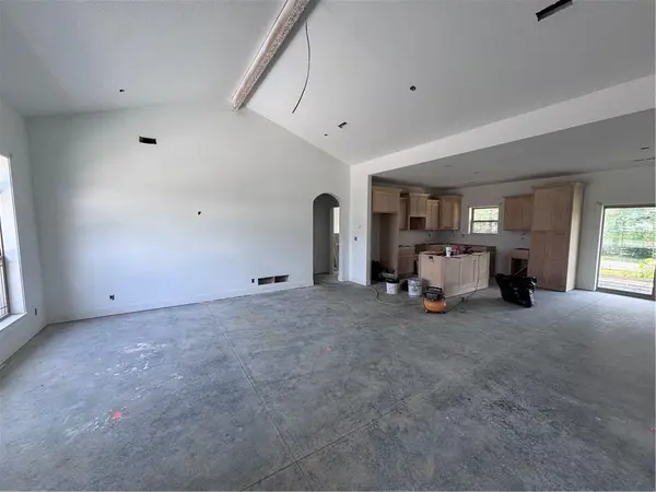 1205 Weston LN, Cameron, MO 64429