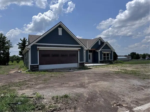 1205 Weston LN, Cameron, MO 64429