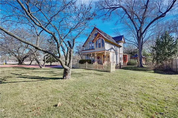 401 S Harrison ST, Olathe, KS 66061