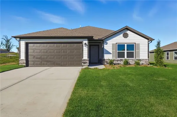 20262 W 195th ST, Spring Hill, KS 66083