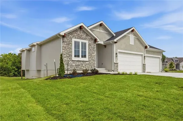 17744 S Brockway ST, Olathe, KS 66062