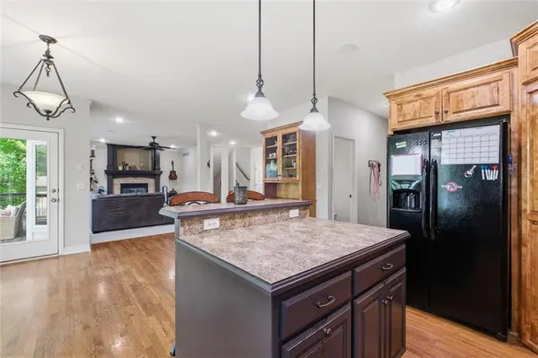 312 SE Battery DR, Lee's Summit, MO 64063