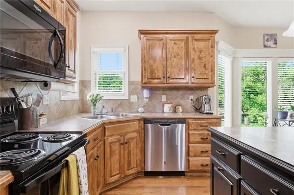 312 SE Battery DR, Lee's Summit, MO 64063