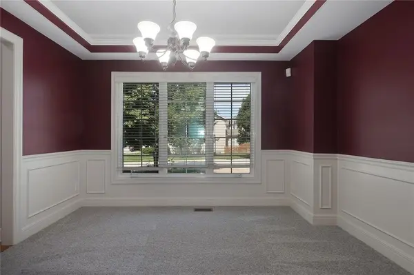 9409 N Laurel AVE, Kansas City, MO 64157