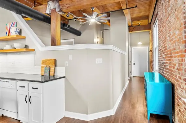 308 W 8th ST #401, Kansas City, MO 64105