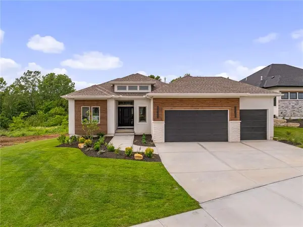 11216 S Gleason RD, Olathe, KS 66061