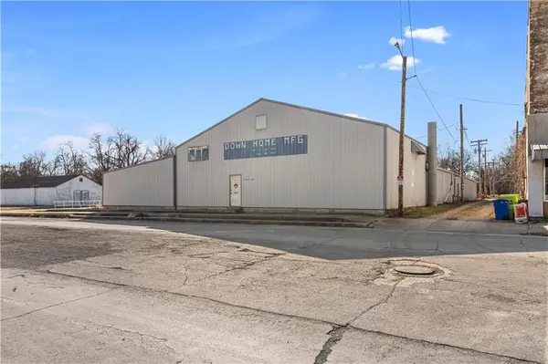 120 S 6th ST, Rich Hill, MO 64779