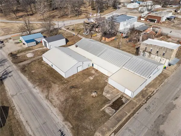 120 S 6th ST, Rich Hill, MO 64779