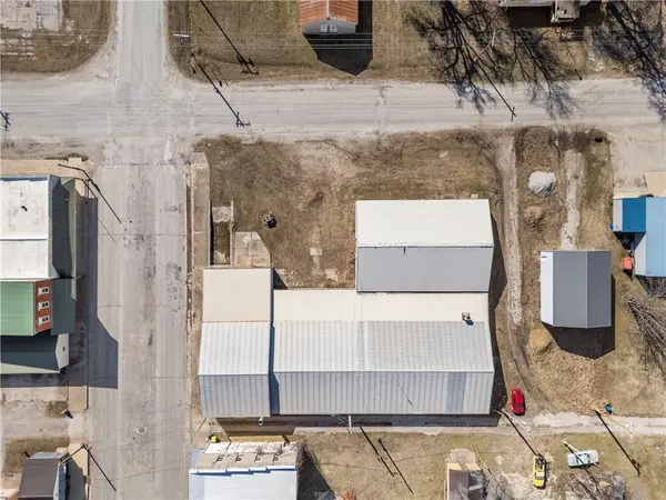 120 S 6th ST, Rich Hill, MO 64779