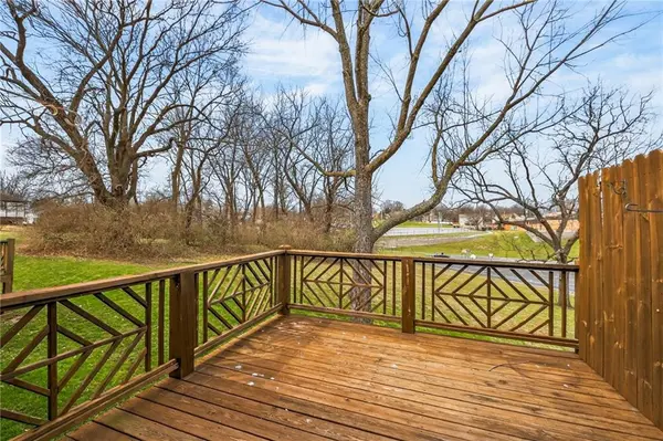 3700 S Bolger CT, Independence, MO 64055