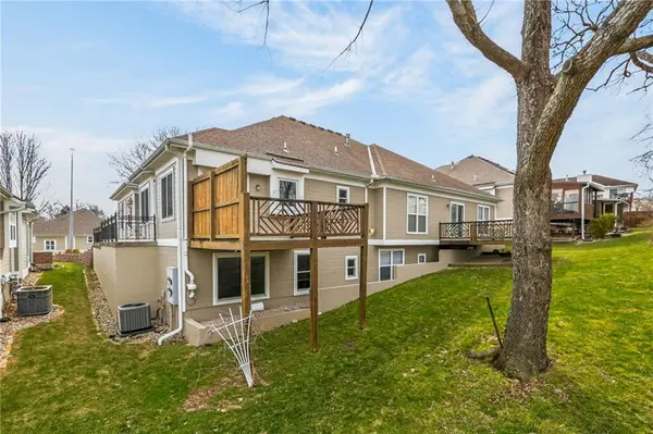 3700 S Bolger CT, Independence, MO 64055