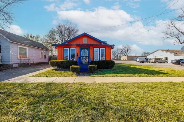 12912 7th ST, Grandview, MO 64030