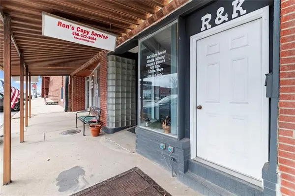 9 E Washington ST, Carrollton, MO 64633
