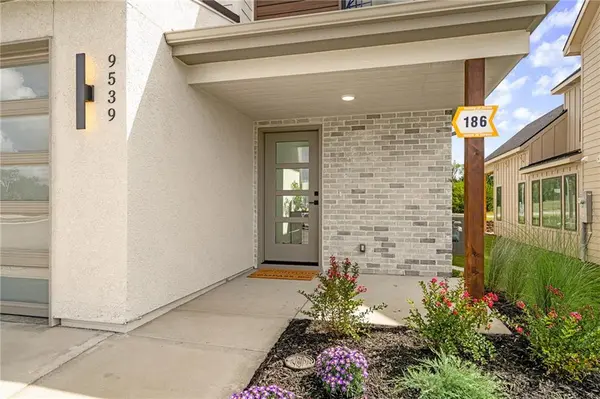 9701 Jupiter ST, Lenexa, KS 66219