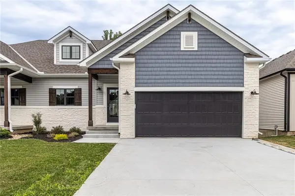 3109 Carlisle CT, St Joseph, MO 64506