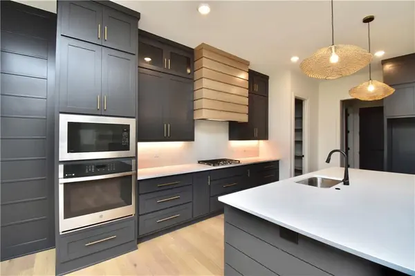 7645 N Booth AVE, Kansas City, MO 64158