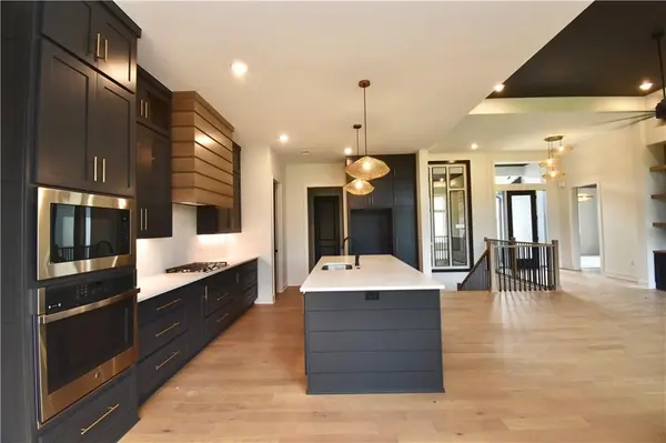 7645 N Booth AVE, Kansas City, MO 64158