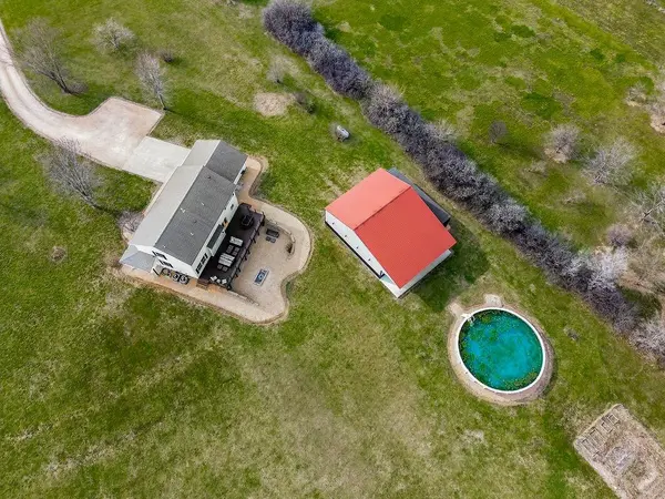992 E 750 RD, Lawrence, KS 66047