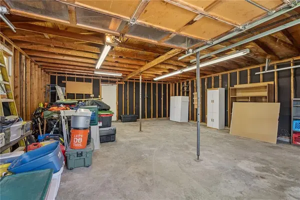 602 W Walnut ST, Grain Valley, MO 64029