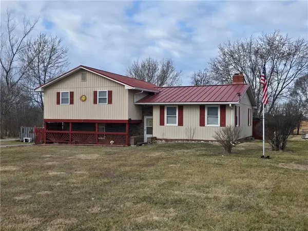 32188 Osawatomie RD, Paola, KS 66071