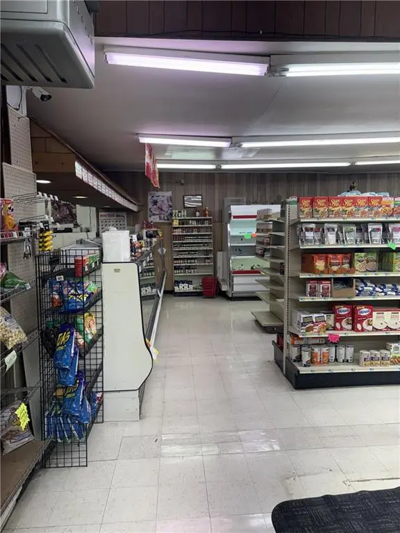 401 N 4th ST, Atchison, KS 66002