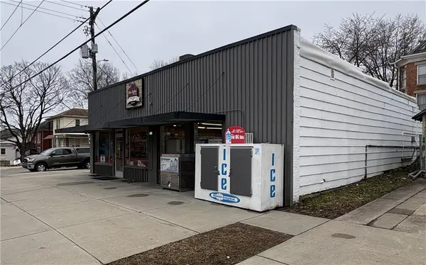 401 N 4th ST, Atchison, KS 66002
