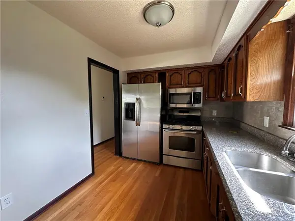 124 N 23rd ST, Lexington, MO 64067