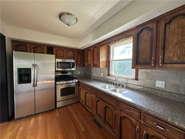 124 N 23rd ST, Lexington, MO 64067