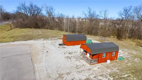 1451 S Buckner Tarsney RD, Grain Valley, MO 64029