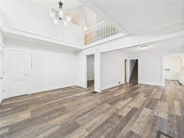 5611 Olive ST, Kansas City, MO 64130