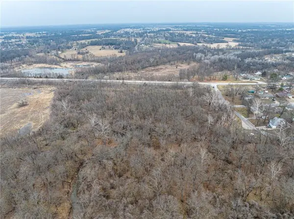 W Allen ST, Clinton, MO 64735