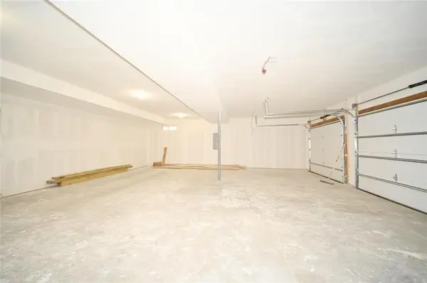108 Johnson CIR, Dearborn, MO 64439