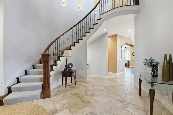 7060 N National DR, Parkville, MO 64152