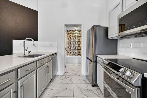 609 CENTRAL ST #1104, Kansas City, MO 64105