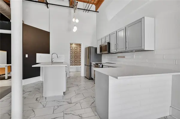 609 CENTRAL ST #1104, Kansas City, MO 64105