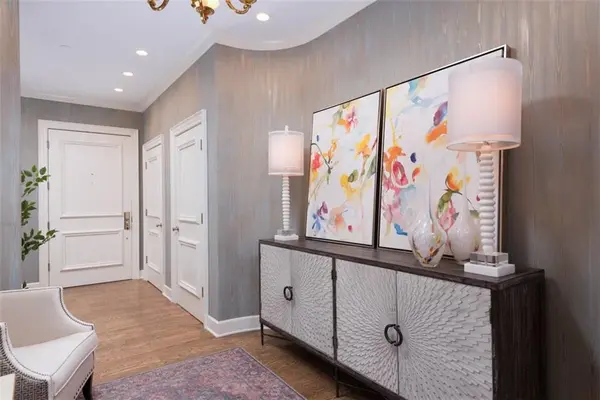 400 W 49th TER #2056, Kansas City, MO 64112