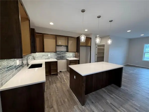 1005 George CT, Effingham, KS 66023