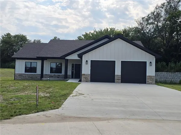 1007 George CT, Effingham, KS 66023