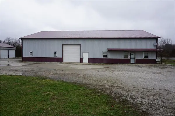 585 NW 500 RD, Clinton, MO 64735