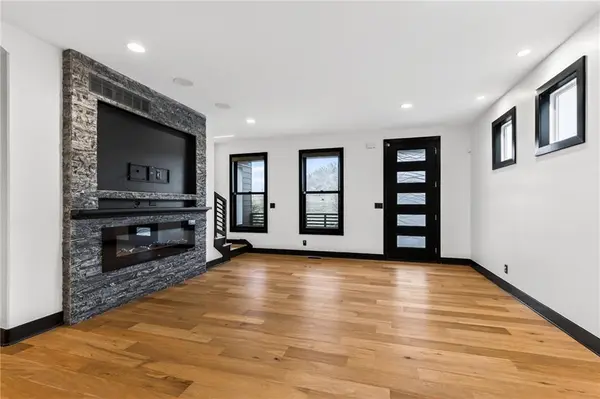930 S Harmony AVE, Independence, MO 64056