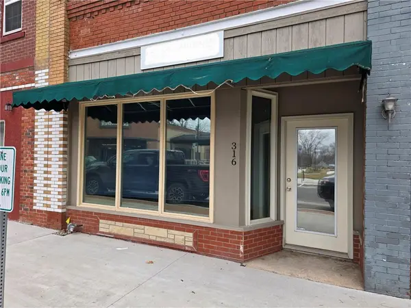 316 E Nelson ST, Edgerton, KS 66021