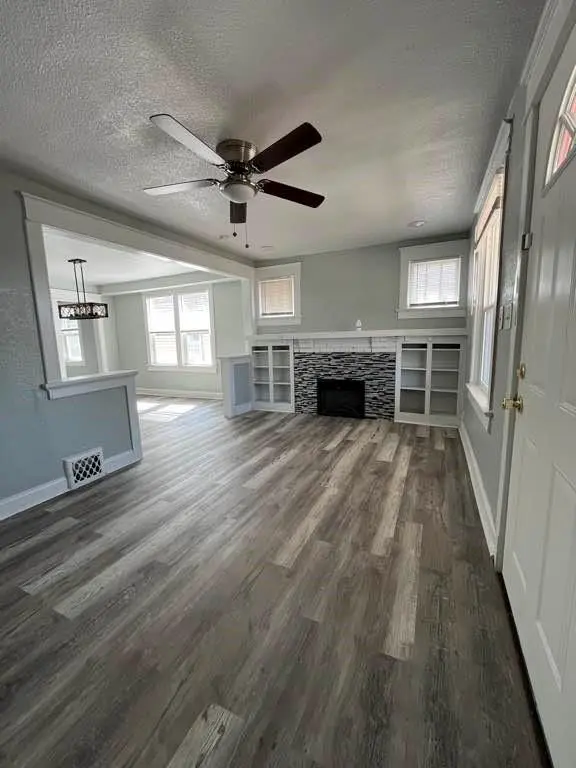 2617 Quincy AVE, Kansas City, MO 64127