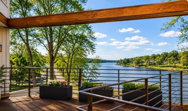 125 Lakeshore DR #S, Lake Quivira, KS 66217